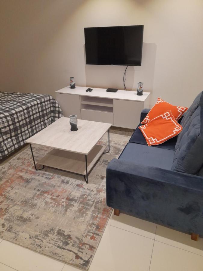 The Lennox D-Plus Apartments Аккра Екстер'єр фото